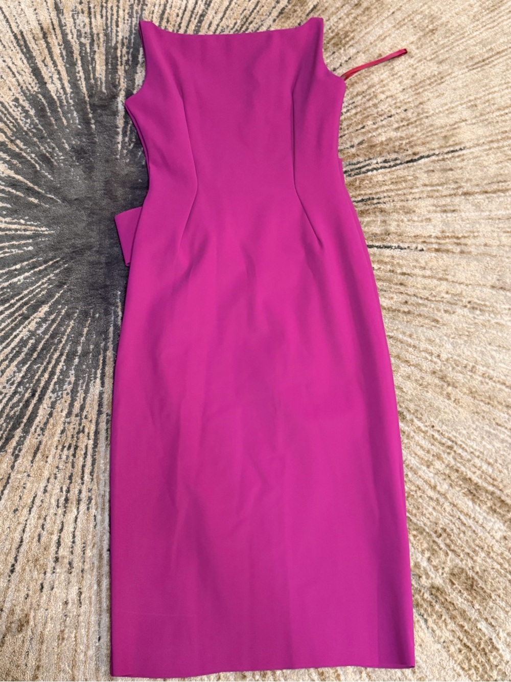 Elegant Fuchsia Floral-Accent Sheath Dress - Picture 5 of 6
